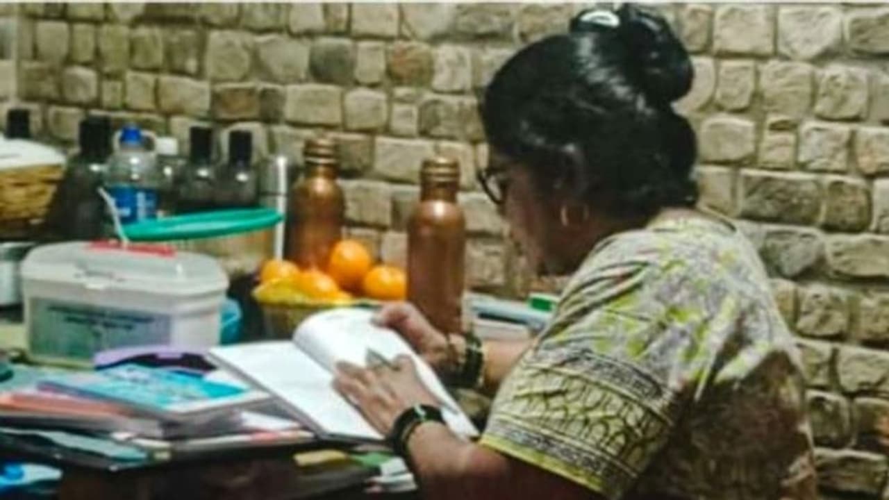 मां ने बेटे से छिपाया एक राज, सही समय आने पर जब उसे बताया तो सोशल मीडिया पर वायरल हो गया उसका रिएक्शन 