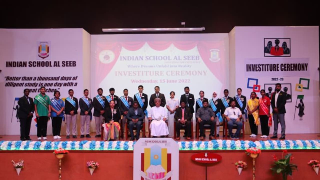  ഒമാനിലെ സീബ് ഇന്ത്യന്‍ സ്‌കൂളില്‍ വിദ്യാര്‍ഥി പ്രതിനിധി സഭ ചുമതലയേറ്റു