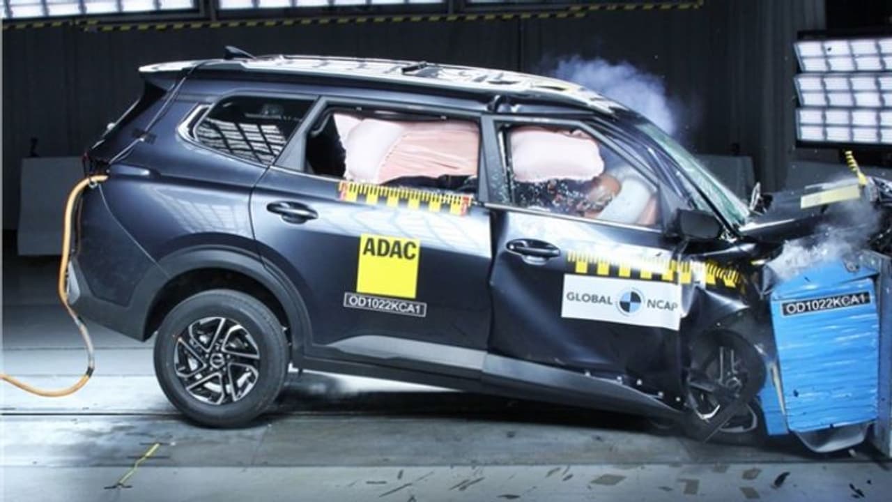 Kia Carens ने ग्लोबल एनसीएपी क्रैश टेस्ट में 5 में से 3 स्टार सेफ्टी रेटिंग की हासिल : देखें वीडियो Kia Carens ने ग्लोबल एनसीएपी क्रैश टेस्ट में 5 में से 3 स्टार सेफ्टी रेटिंग की हासिल : देखें वीडियो