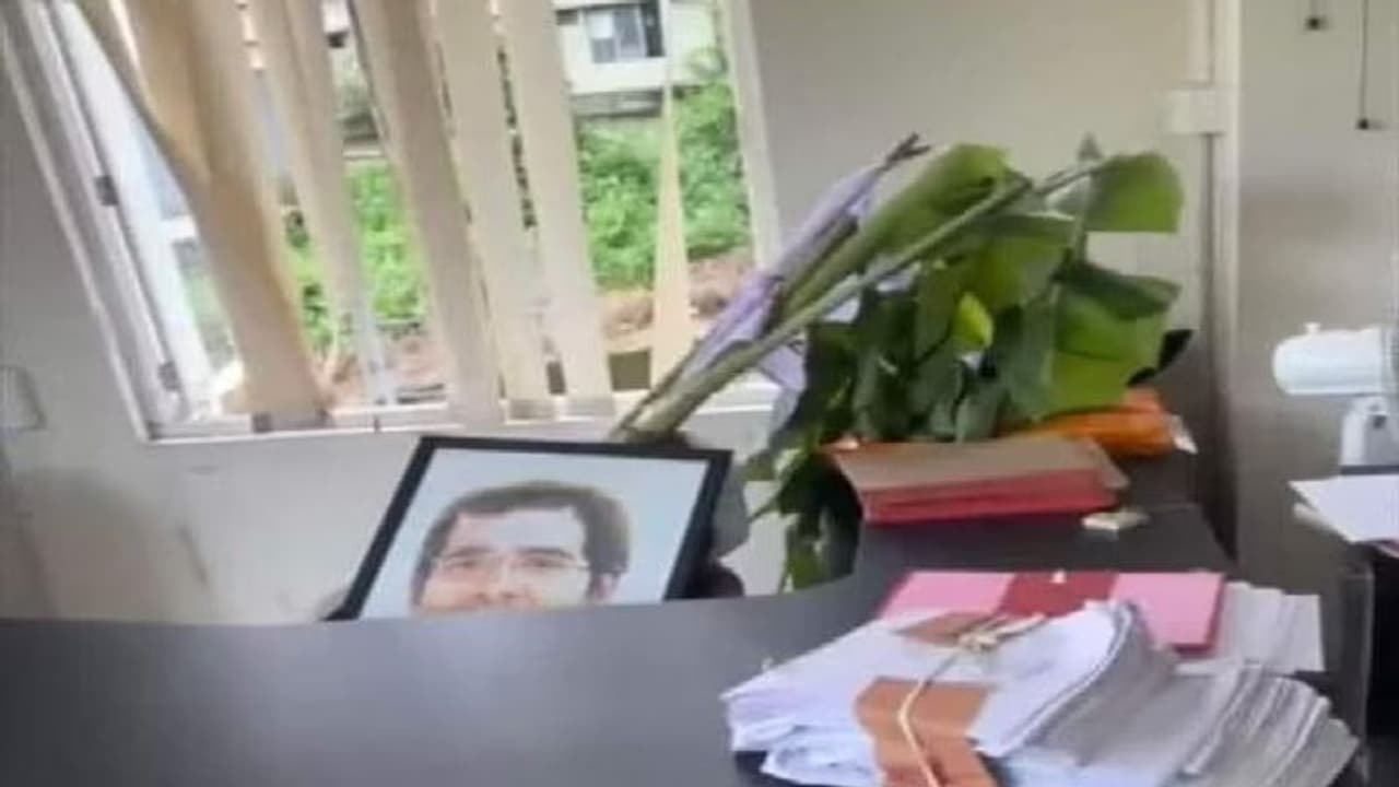 சூறையாடப்பட்ட ராகுல் அலுவலகம்… 8 இந்திய மாணவர் கூட்டமைப்பினர் கைது!!