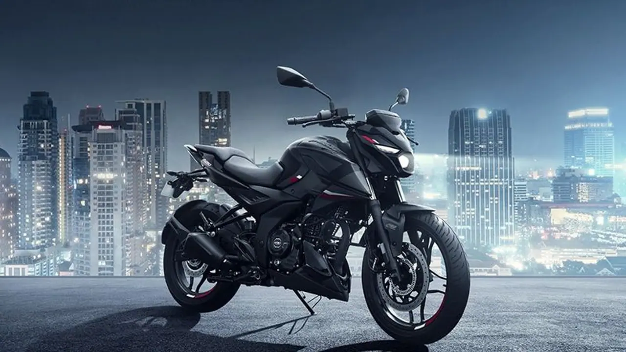 ബജാജ് പൾസർ എൻ250, എഫ്250 ഓൾ ബ്ലാക്ക് വേരിയന്‍റ് അവതരിപ്പിച്ചു