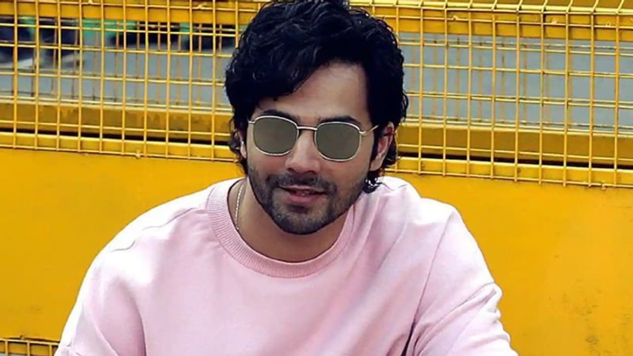 वरुण धवन ने इस बात को लेकर अर्जुन कपूर सिद्धार्थ मल्होत्रा की सबके सामने खोल दी खोल, कह गए कुछ ऐसा