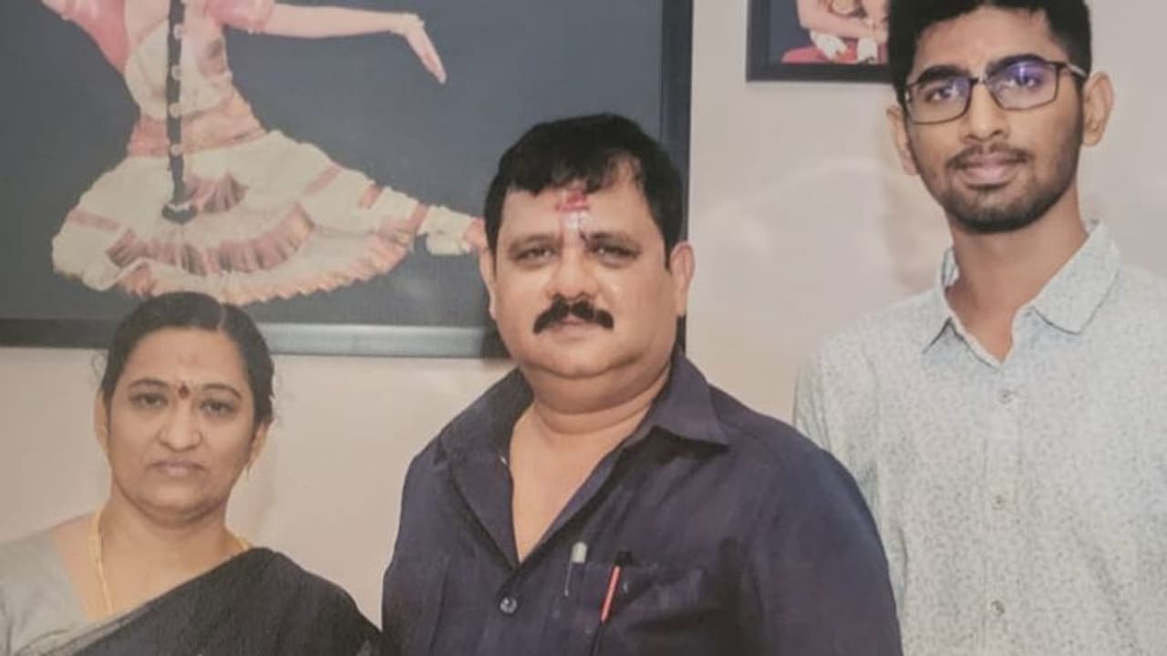 ரூ.23 லட்சம், 300 சவரன் நகை போட்டும் வரதட்சணை கொடுமை.. குடும்பத்தோடு அலேக்கா தூக்கிய மதுரை போலீஸ்..!