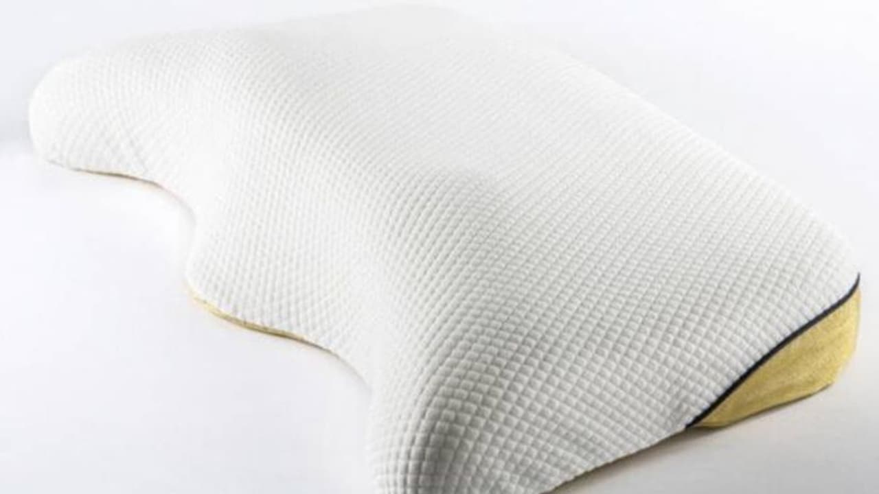 ഒരു തലയണയുടെ വില 45 ലക്ഷം രൂപ, അകത്ത് സ്വർണ്ണവും വജ്രവും!