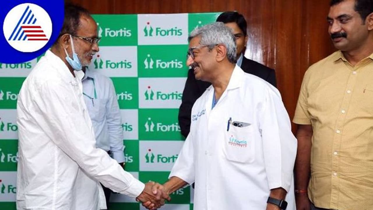 ಮಂಡ್ಯದ 5 ರು. ಖ್ಯಾತಿ ವೈದ್ಯ ಆಸ್ಪತ್ರೆಯಿಂದ ಡಿಸ್ಚಾರ್ಜ್ ಮಂಡ್ಯದ 5 ರು. ಖ್ಯಾತಿ ವೈದ್ಯ ಆಸ್ಪತ್ರೆಯಿಂದ ಡಿಸ್ಚಾರ್ಜ್