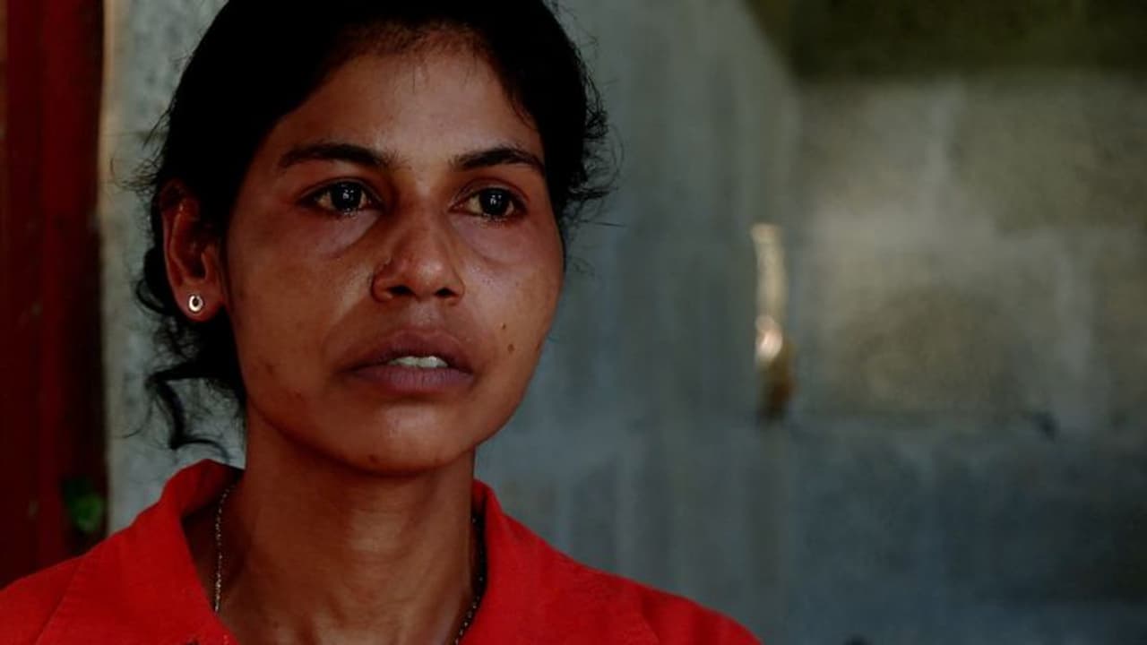 'കഴിക്കാൻ ഒരുകുബ്ബൂസ് മാത്രം, ലൈംഗിക തൊഴിലാളിയാകാൻ നിർബന്ധിച്ചു'; ശാലിനിയുടെ പൊള്ളുന്ന അനുഭവം 'കഴിക്കാൻ ഒരുകുബ്ബൂസ് മാത്രം, ലൈംഗിക തൊഴിലാളിയാകാൻ നിർബന്ധിച്ചു'; ശാലിനിയുടെ പൊള്ളുന്ന അനുഭവം