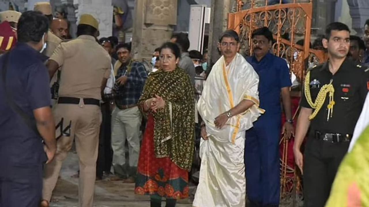 ராமேஸ்வரம் கோவிலில் ஆளுநர் RN.ரவி குடும்பத்துடன் தரிசனம்.. அடுத்து நேராக எங்கு சென்றார் தெரியுமா?