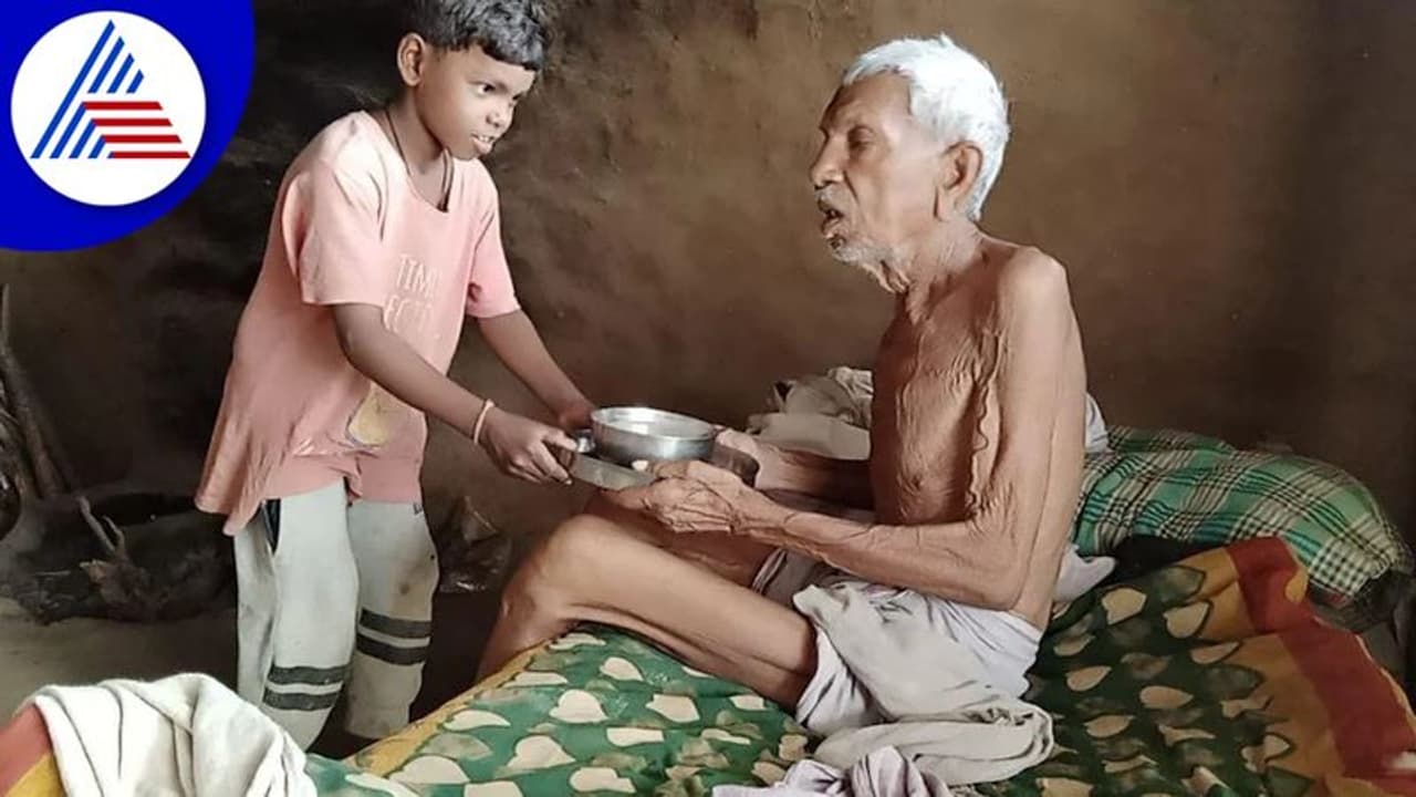 ಪಿಂಚಣಿ ಇಲ್ಲ, ತುತ್ತು ಅನ್ನಕ್ಕಾಗಿ ಬಿಪಿಎಲ್ ಕಾರ್ಡನ್ನು ಆಶ್ರಯಿಸಿದ ಮಾಜಿ ಶಾಸಕ! ಪಿಂಚಣಿ ಇಲ್ಲ, ತುತ್ತು ಅನ್ನಕ್ಕಾಗಿ ಬಿಪಿಎಲ್ ಕಾರ್ಡನ್ನು ಆಶ್ರಯಿಸಿದ ಮಾಜಿ ಶಾಸಕ!