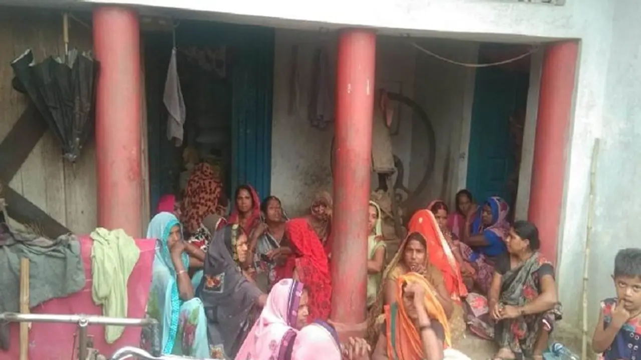 देवरिया: 6 साल बाद फिर दोहराया गया इतिहास, पुरानी रंजिश के चलते बुजुर्ग को लाठी डंडे से पीटकर उतारा मौत के घाट देवरिया: 6 साल बाद फिर दोहराया गया इतिहास, पुरानी रंजिश के चलते बुजुर्ग को लाठी डंडे से पीटकर उतारा मौत के घाट