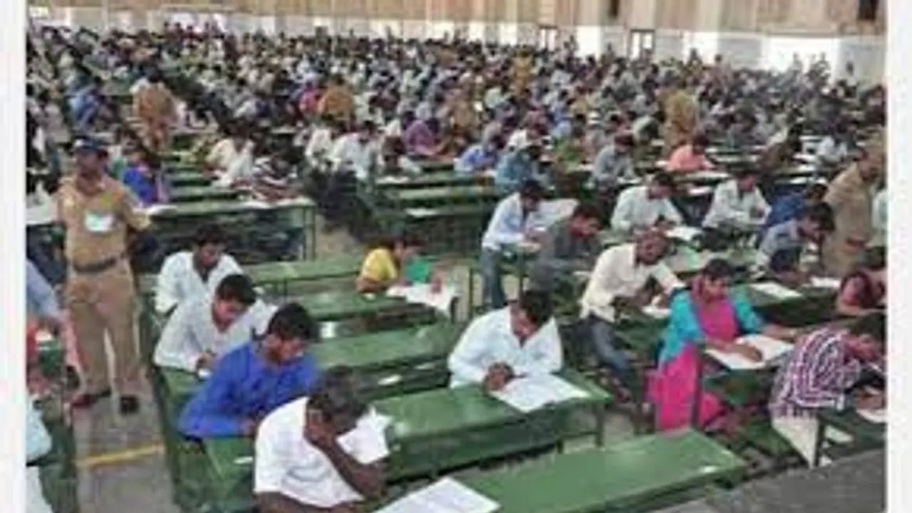 எஸ்.ஐ எழுத்து தேர்வு.. 444 இடங்களுக்கு 2.21 லட்சம் பேர் எழுதுகின்றனர்..முதல்முறையாக தமிழ் மொழி தகுதித்தேர்வு