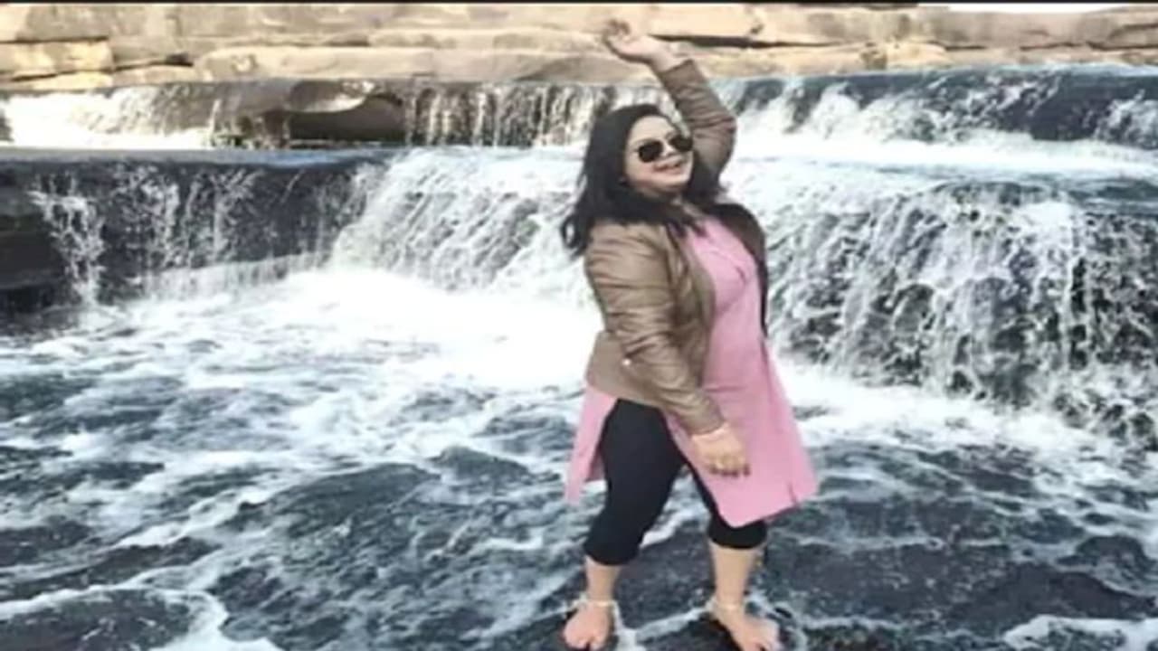 गोंडा में एसबीआई की असिस्टेंट मैनेजर ने इन लोगों की वजह से उठाया बड़ा कदम, जानिए इसके पीछे की वजह