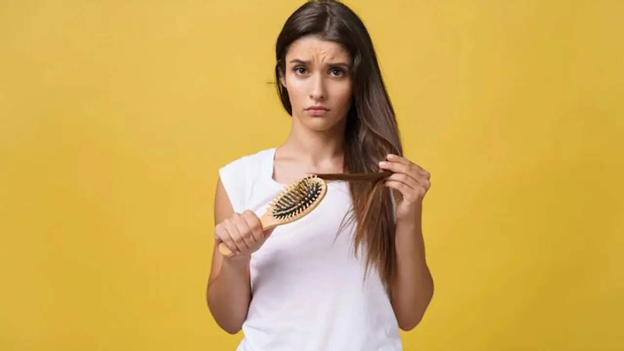 ধূমপান ব্যঘাত ঘটাচ্ছে সৌন্দর্যে, চুল পড়া থেকে টাকের কারণ হতে পারে এই অভ্যেস