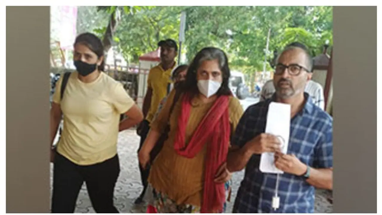 ಗುಜರಾತ್ ಭಯೋತ್ಪಾದನಾ ನಿಗ್ರಹದಳದಿಂದ ಸಾಮಾಜಿಕ ಕಾರ್ಯಕರ್ತೆ ತೀಸ್ತಾ ಸೆಟಲ್ವಾಡ್ ಬಂಧನ!