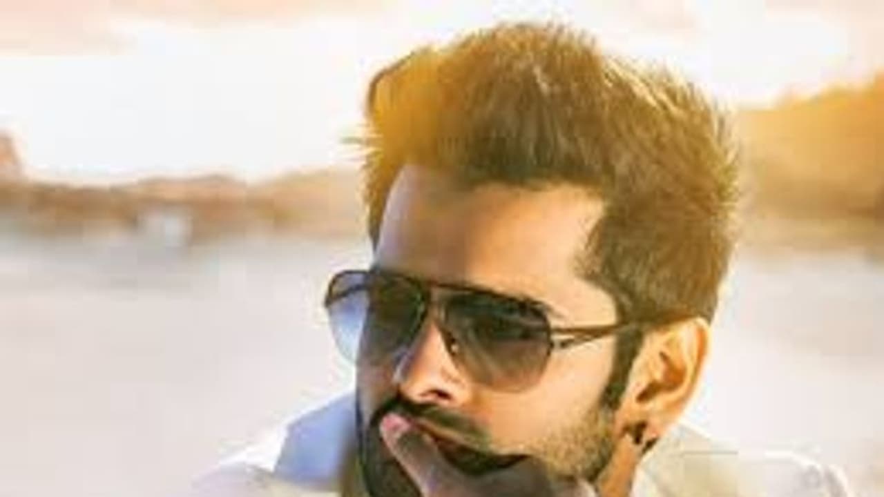 Ram:రామ్ ఇలా చేస్తున్నాడంటి? మన డైరక్టర్స్ కు మండుతోంది Ram:రామ్ ఇలా చేస్తున్నాడంటి? మన డైరక్టర్స్ కు మండుతోంది