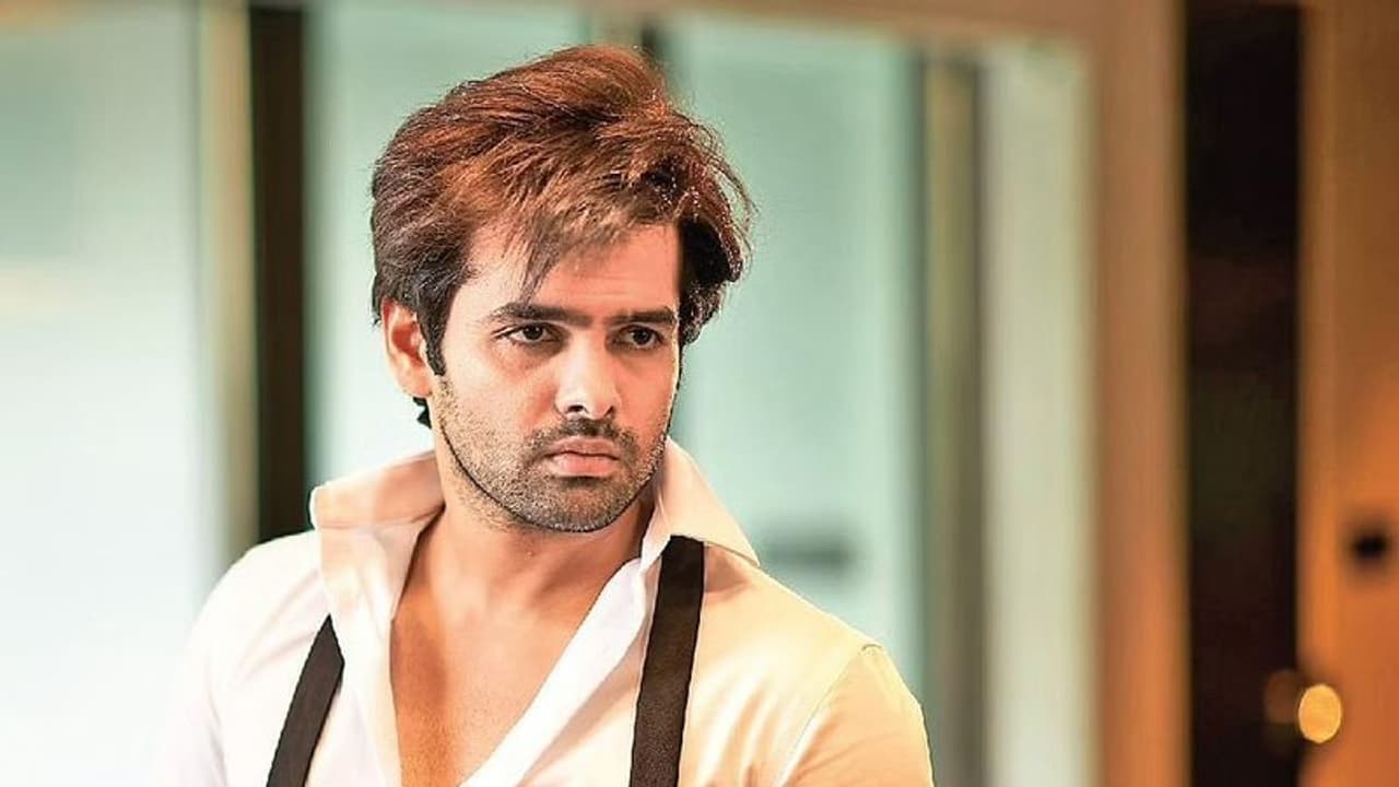 పెళ్లి వార్తలపై రామ్ పోతినేని షాకింగ్ రియాక్షన్.. సొంత ఫ్యామిలీనే కన్విన్స్ చేయాల్సి వచ్చిందట.. పెళ్లి వార్తలపై రామ్ పోతినేని షాకింగ్ రియాక్షన్.. సొంత ఫ్యామిలీనే కన్విన్స్ చేయాల్సి వచ్చిందట..