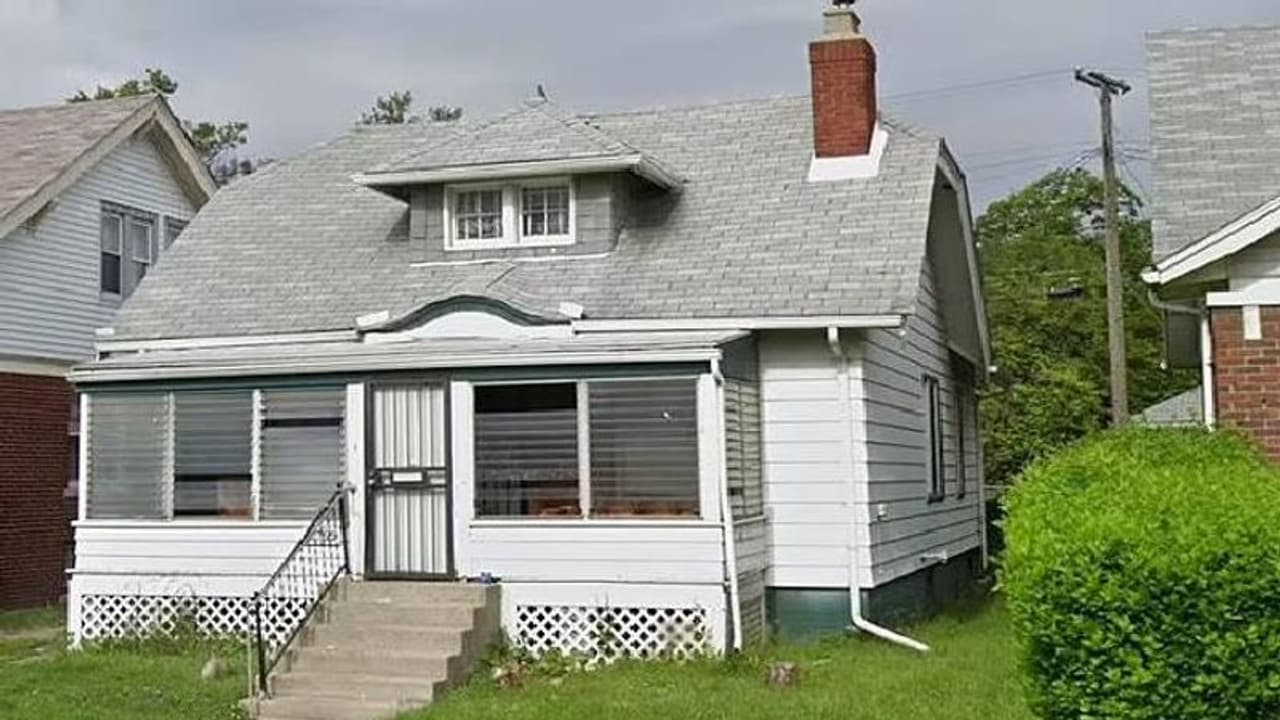 മൂന്നുവയസുള്ള കണ്ണുകാണാത്ത കുഞ്ഞിനെ കൊന്ന് ഫ്രീസറിൽ സൂക്ഷിച്ചു, അമ്മ അറസ്റ്റിൽ മൂന്നുവയസുള്ള കണ്ണുകാണാത്ത കുഞ്ഞിനെ കൊന്ന് ഫ്രീസറിൽ സൂക്ഷിച്ചു, അമ്മ അറസ്റ്റിൽ