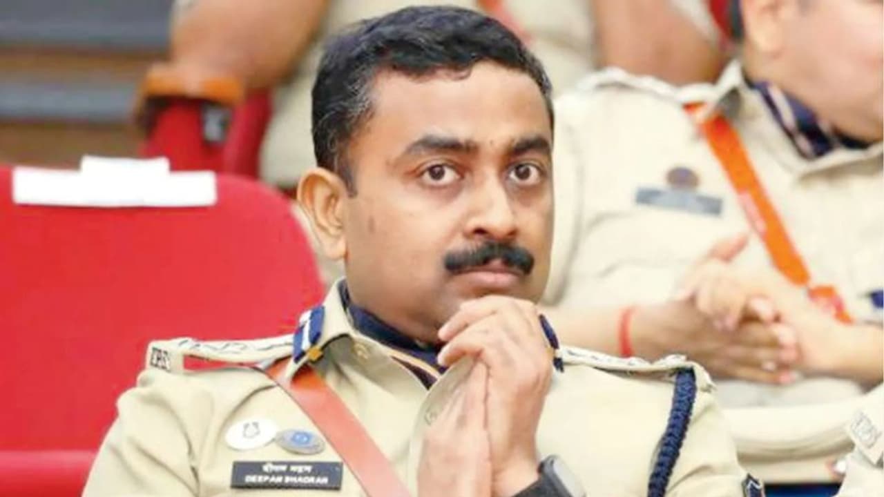 തീസ്ത സെതല്വാദിനെതിരായ കേസ്; അന്വേഷണ നേതൃത്വം മലയാളി ഉദ്യോഗസ്ഥന് തീസ്ത സെതല്വാദിനെതിരായ കേസ്; അന്വേഷണ നേതൃത്വം മലയാളി ഉദ്യോഗസ്ഥന്