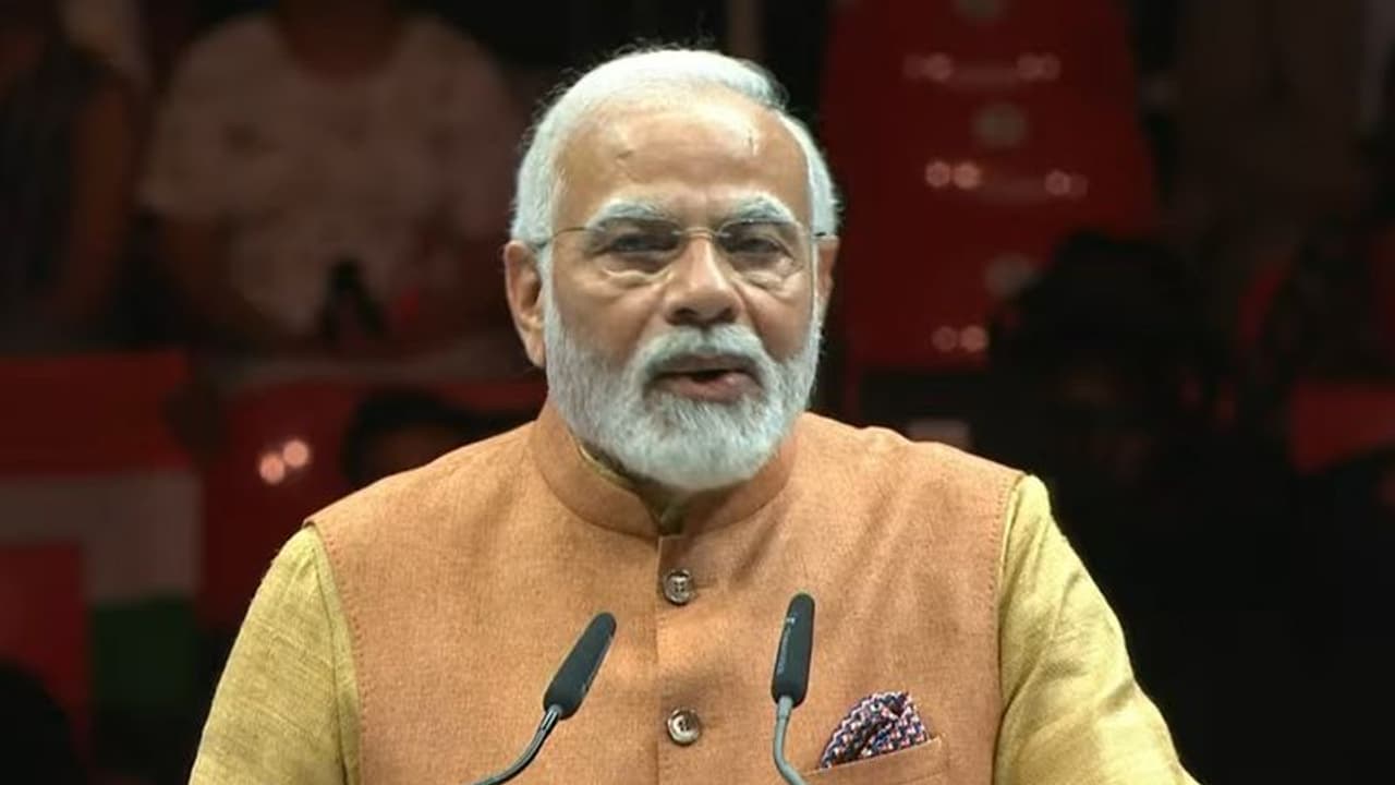 ప్రధాని మోదీ హైదరాబాద్ టూర్.. హైచ్‌ఐసీసీ పరిసరాల్లో కఠిన ఆంక్షలు.. 144 సెక్షన్ విధింపు