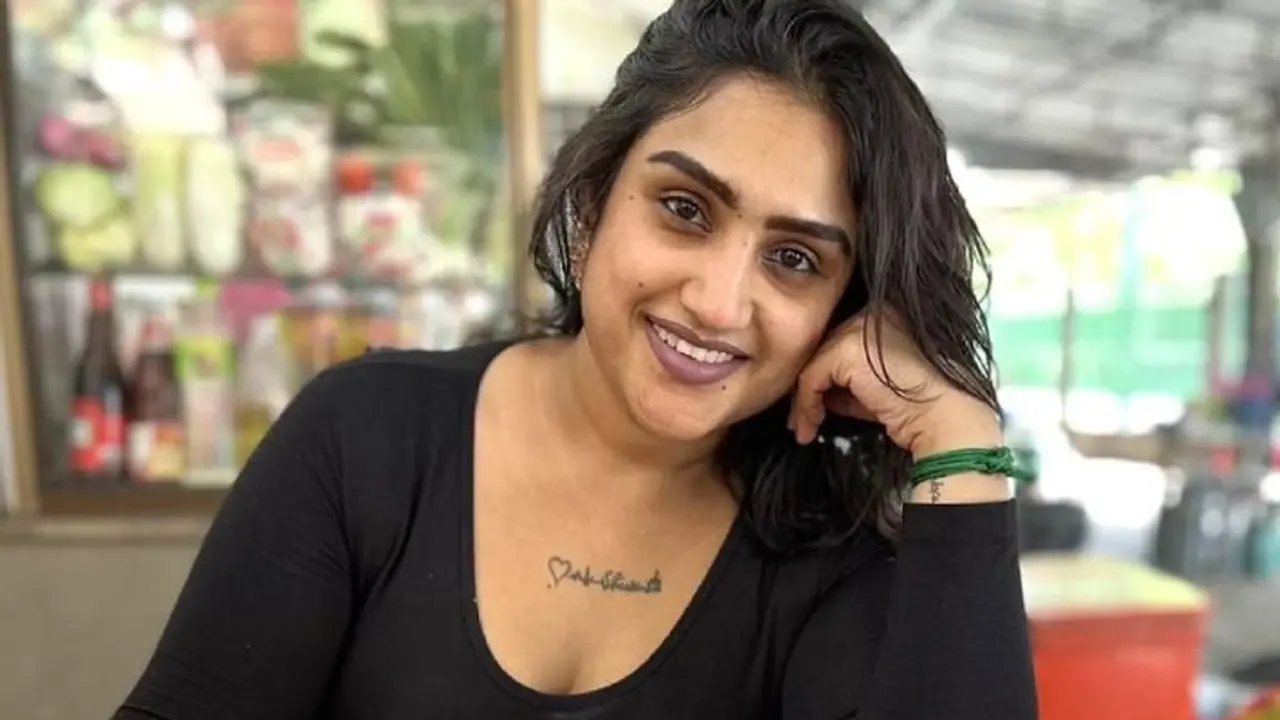Vanitha Vijayakumar : கர்ப்பமாக இருக்கிறாரா நடிகை வனிதா...! காட்டுத்தீ போல் பரவும் போட்டோ பின்னணி என்ன?
