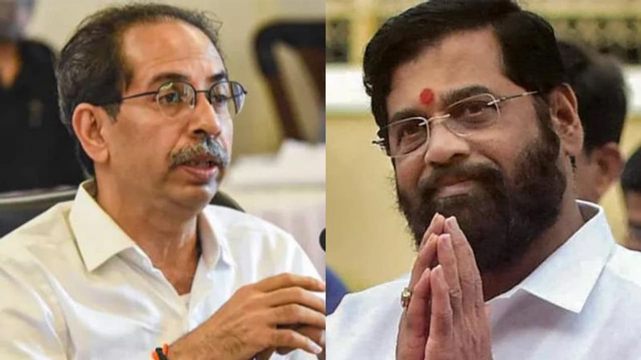 महाराष्ट्र : 16 बागी विधायकों की अर्जी पर सुप्रीम कोर्ट की सुनवाई से बन सकते हैं ये 4 समीकरण, जानें क्या होगा महाराष्ट्र : 16 बागी विधायकों की अर्जी पर सुप्रीम कोर्ट की सुनवाई से बन सकते हैं ये 4 समीकरण, जानें क्या होगा