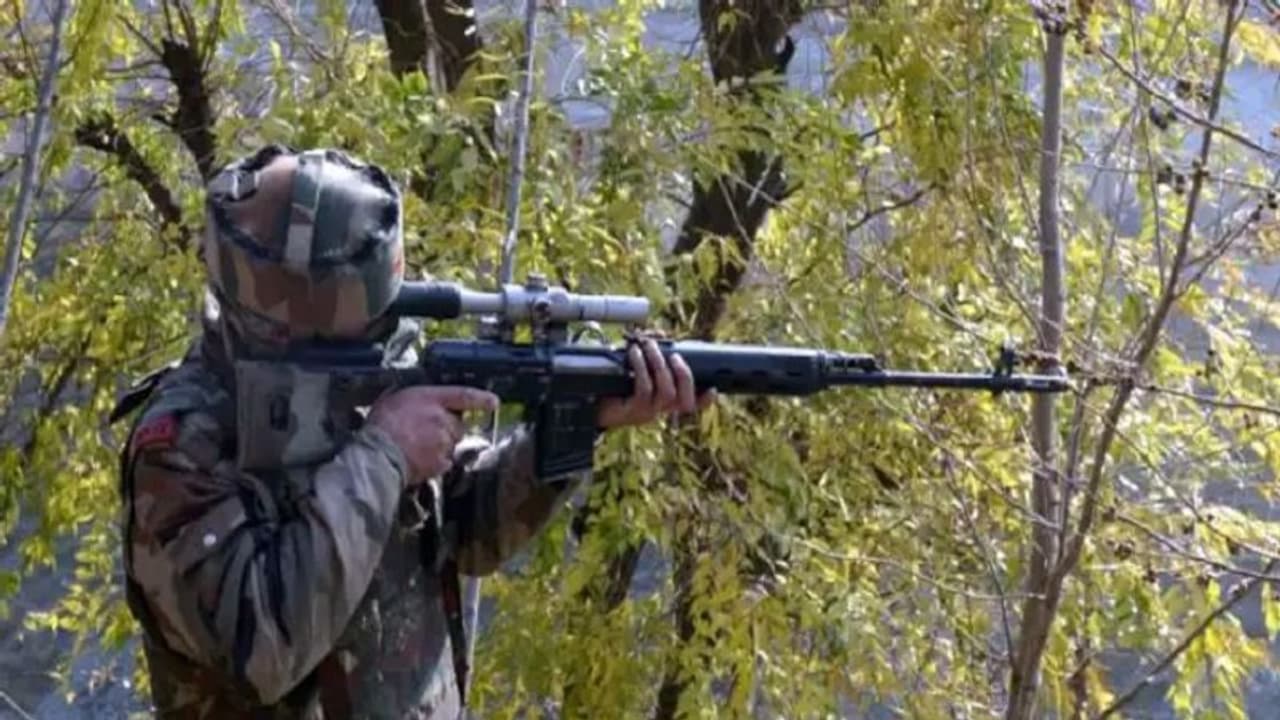 जम्मू कश्मीर में एलओसी घुसपैठ नाकाम, तीन आतंकवादियों को सुरक्षा बलों ने मार गिराया