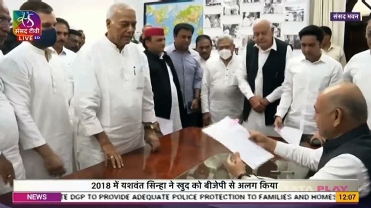 Presidential Election 2022 : യശ്വന്ത് സിൻഹ നാമനിർദേശ പത്രിക സമർപ്പിച്ചു