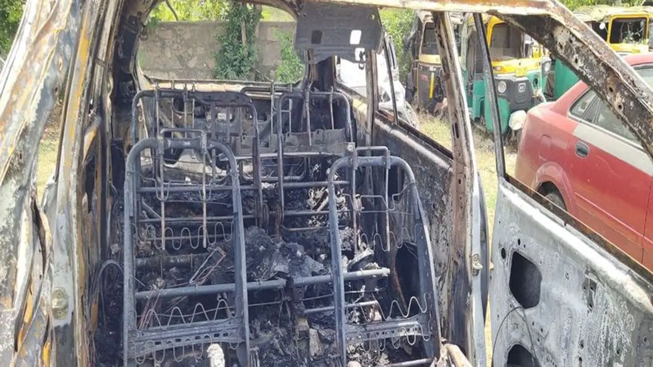 जयपुर में दर्दनाक हादसा: कार में लगी इतनी भयानक आग की सिर्फ टायर ही बचे, ऐसा जला MBBS स्टूडेंट राख की ही बची जयपुर में दर्दनाक हादसा: कार में लगी इतनी भयानक आग की सिर्फ टायर ही बचे, ऐसा जला MBBS स्टूडेंट राख की ही बची