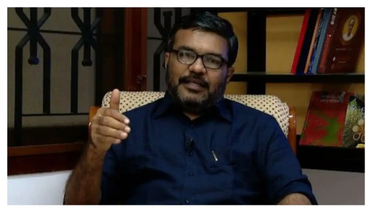 'മന്ത്രിസ്ഥാനം പാര്ട്ടി ഏല്പ്പിച്ച ചുമതല', ഷംസീര് സഭയെ നയിക്കാന് കഴിവുള്ളയാളെന്ന് എം ബി രാജേഷ് 'മന്ത്രിസ്ഥാനം പാര്ട്ടി ഏല്പ്പിച്ച ചുമതല', ഷംസീര് സഭയെ നയിക്കാന് കഴിവുള്ളയാളെന്ന് എം ബി രാജേഷ്