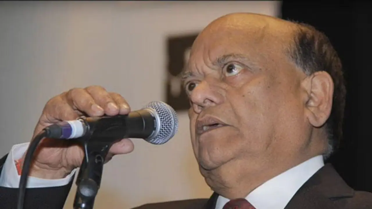 एक्टर सुरिंदर शर्मा की जगह वायरल हुई कॉमेडियन सुरेन्द्र शर्मा के निधन की खबर, बोलना पड़ा मैं जिंदा हूं एक्टर सुरिंदर शर्मा की जगह वायरल हुई कॉमेडियन सुरेन्द्र शर्मा के निधन की खबर, बोलना पड़ा मैं जिंदा हूं