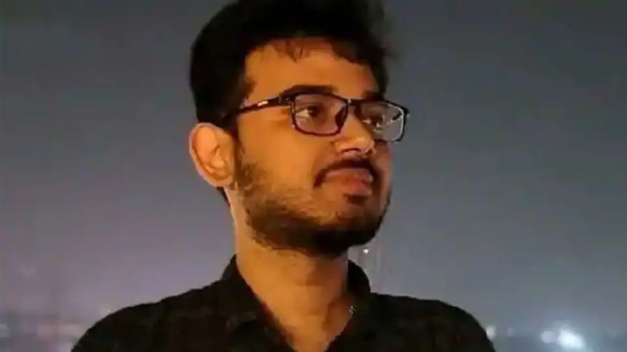 Success story of anganwadi worker's son who bagged Rs 1.8 crore job with Facebook Success story of anganwadi worker's son who bagged Rs 1.8 crore job with Facebook