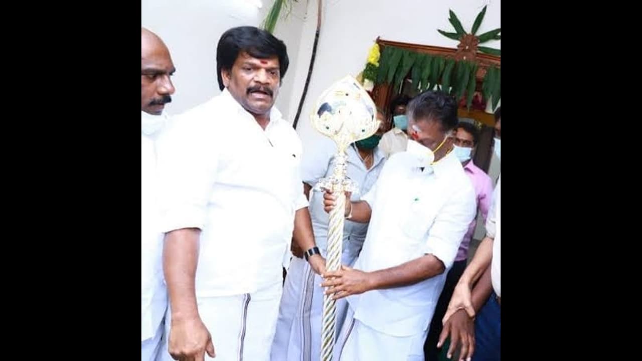 ஓபிஎஸ் முக்கிய ஆதரவாளர்கள் மீது திடீர் வழக்கு பதிவு செய்த போலீஸ்.. என்ன காரணம் தெரியுமா?