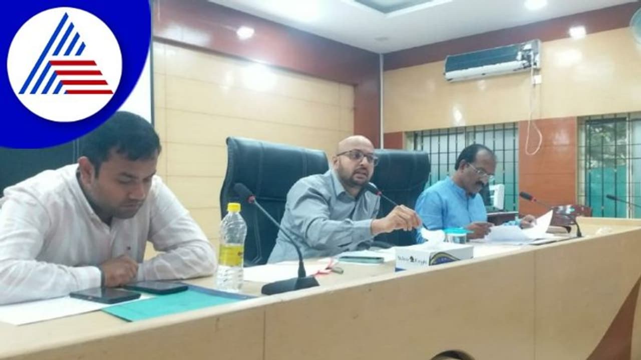 ದೌರ್ಜನ್ಯಕ್ಕೊಳಗಾದ SC ST ಜನಾಂಗಕ್ಕೆ ನ್ಯಾಯ ಒದಗಿಸುವಂತೆ ಧಾರವಾಡ ಜಿಲ್ಲಾಧಿಕಾರಿ ಸೂಚನೆ