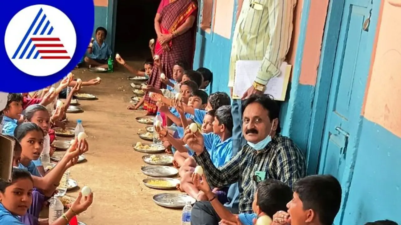 Mid Day Meal Scheme ಮಕ್ಕಳೊಂದಿಗೆ ಬಿಸಿಯೂಟ ಸವಿದ ಅಧಿಕಾರಿ Mid Day Meal Scheme ಮಕ್ಕಳೊಂದಿಗೆ ಬಿಸಿಯೂಟ ಸವಿದ ಅಧಿಕಾರಿ