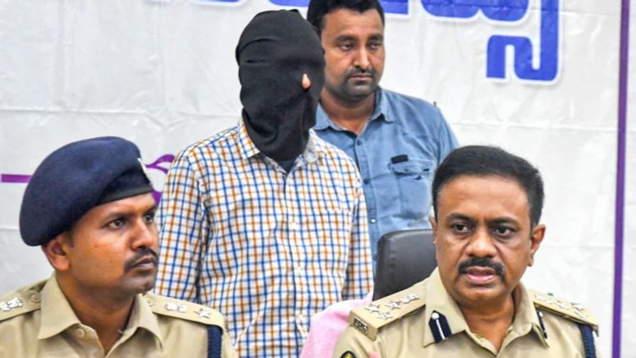 124 കേസുകളിൽ പ്രതിയായ മാവോയിസ്റ്റ് നേതാവ് ആന്ധ്രാപൊലീസിൻ്റെ പിടിയിൽ 