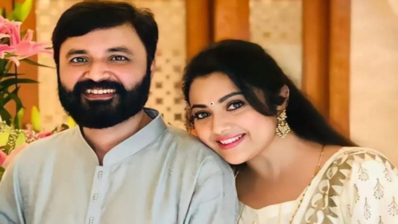 ದಕ್ಷಿಣ ಭಾರತದ ಖ್ಯಾತ ನಟಿ ಮೀನಾ ಪತಿ ವಿದ್ಯಾಸಾಗರ್ ಇನ್ನಿಲ್ಲ ದಕ್ಷಿಣ ಭಾರತದ ಖ್ಯಾತ ನಟಿ ಮೀನಾ ಪತಿ ವಿದ್ಯಾಸಾಗರ್ ಇನ್ನಿಲ್ಲ