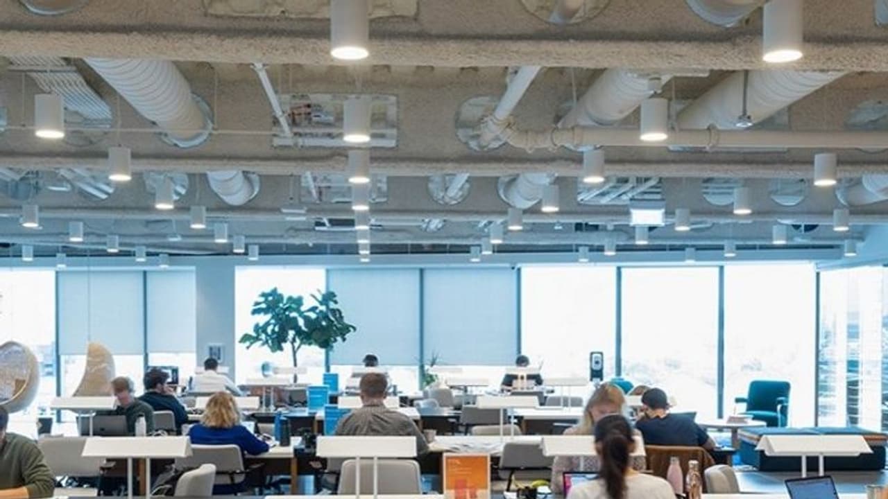 New Labour Code: 4 दिन काम के बाद 3 दिन की मिलेगी छुट्टी, 6 प्वाइंट्स में समझें 1 जुलाई से क्या होगा बदलाव New Labour Code: 4 दिन काम के बाद 3 दिन की मिलेगी छुट्टी, 6 प्वाइंट्स में समझें 1 जुलाई से क्या होगा बदलाव