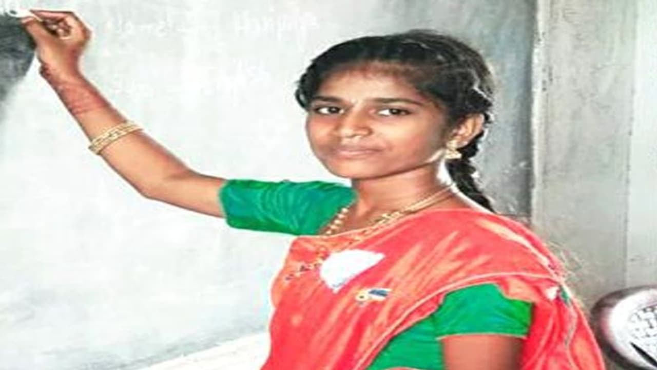 కంటతడి పెట్టిస్తున్న ఫలితం.. పరీక్షలు ముగిశాక ఇంటికి వస్తుండగా ప్రమాదంలో మృతి.. కానీ ఫలితాల్లో కాలేజ్ టాపర్.. కంటతడి పెట్టిస్తున్న ఫలితం.. పరీక్షలు ముగిశాక ఇంటికి వస్తుండగా ప్రమాదంలో మృతి.. కానీ ఫలితాల్లో కాలేజ్ టాపర్..