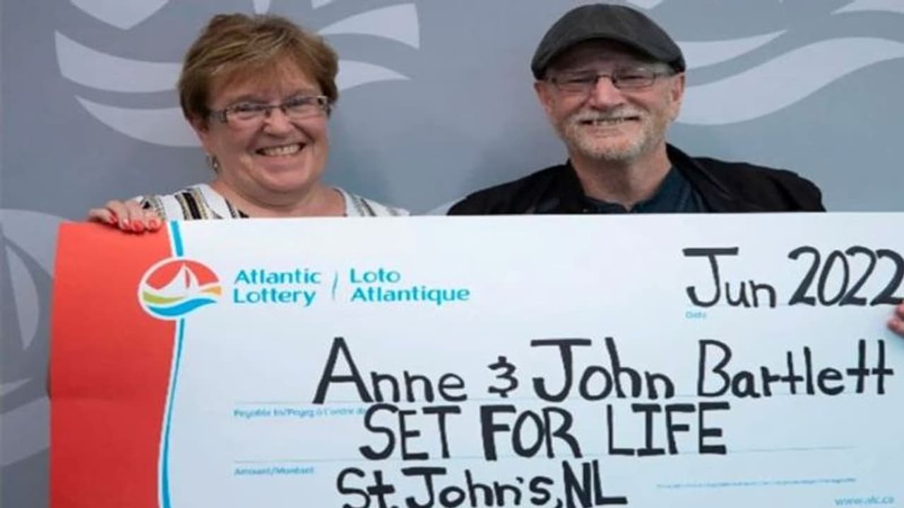 Father's day पर बेटी ने पापा को दिया था सस्ता सा गिफ्ट, मगर वह निकाला चार करोड़ का Father's day पर बेटी ने पापा को दिया था सस्ता सा गिफ्ट, मगर वह निकाला चार करोड़ का