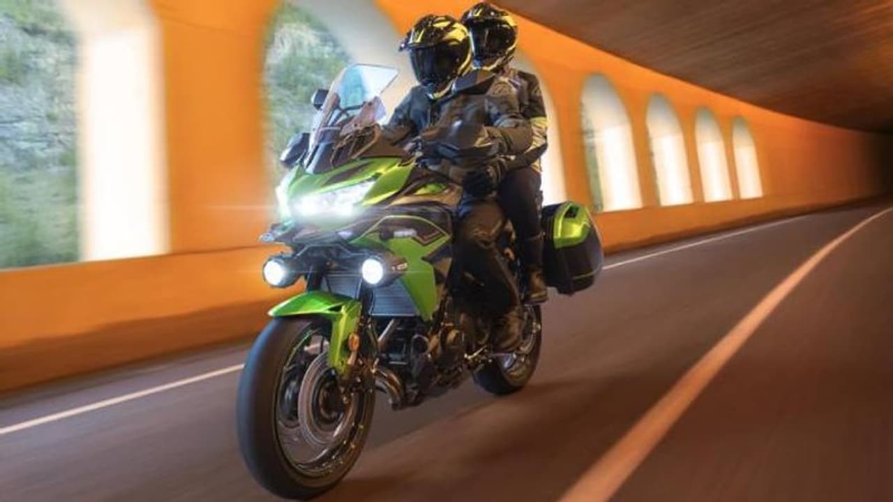 அதிகம் எதிர்பார்க்கப்பட்ட 2022 வெர்சிஸ் 650 இந்தியாவில் அறிமுகம்... விலை இவ்வளவு தானா? அதிகம் எதிர்பார்க்கப்பட்ட 2022 வெர்சிஸ் 650 இந்தியாவில் அறிமுகம்... விலை இவ்வளவு தானா?