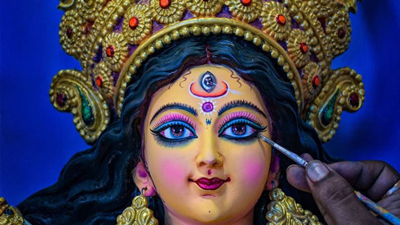 Ashadha Gupt Navratri 2022: क्यों खास है आषाढ़ मास की गुप्त नवरात्रि, इन 9 दिनों में कौन से शुभ योग बनेंगे? Ashadha Gupt Navratri 2022: क्यों खास है आषाढ़ मास की गुप्त नवरात्रि, इन 9 दिनों में कौन से शुभ योग बनेंगे?