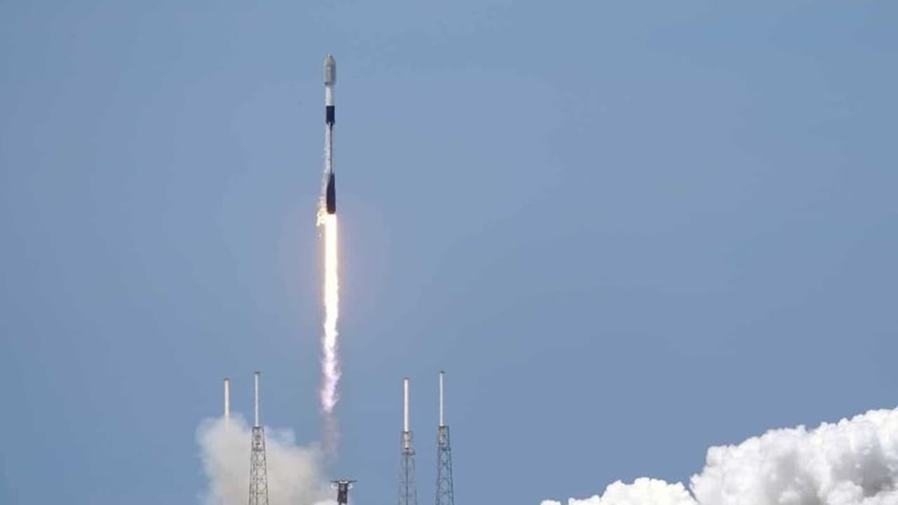 Skyroot: வரலாற்றில் முதல்முறை! இந்தியாவின் முதல் தனியார் ராக்கெட் விரைவில் விண்ணில் பாய்கிறது: எப்போது? Skyroot: வரலாற்றில் முதல்முறை! இந்தியாவின் முதல் தனியார் ராக்கெட் விரைவில் விண்ணில் பாய்கிறது: எப்போது?