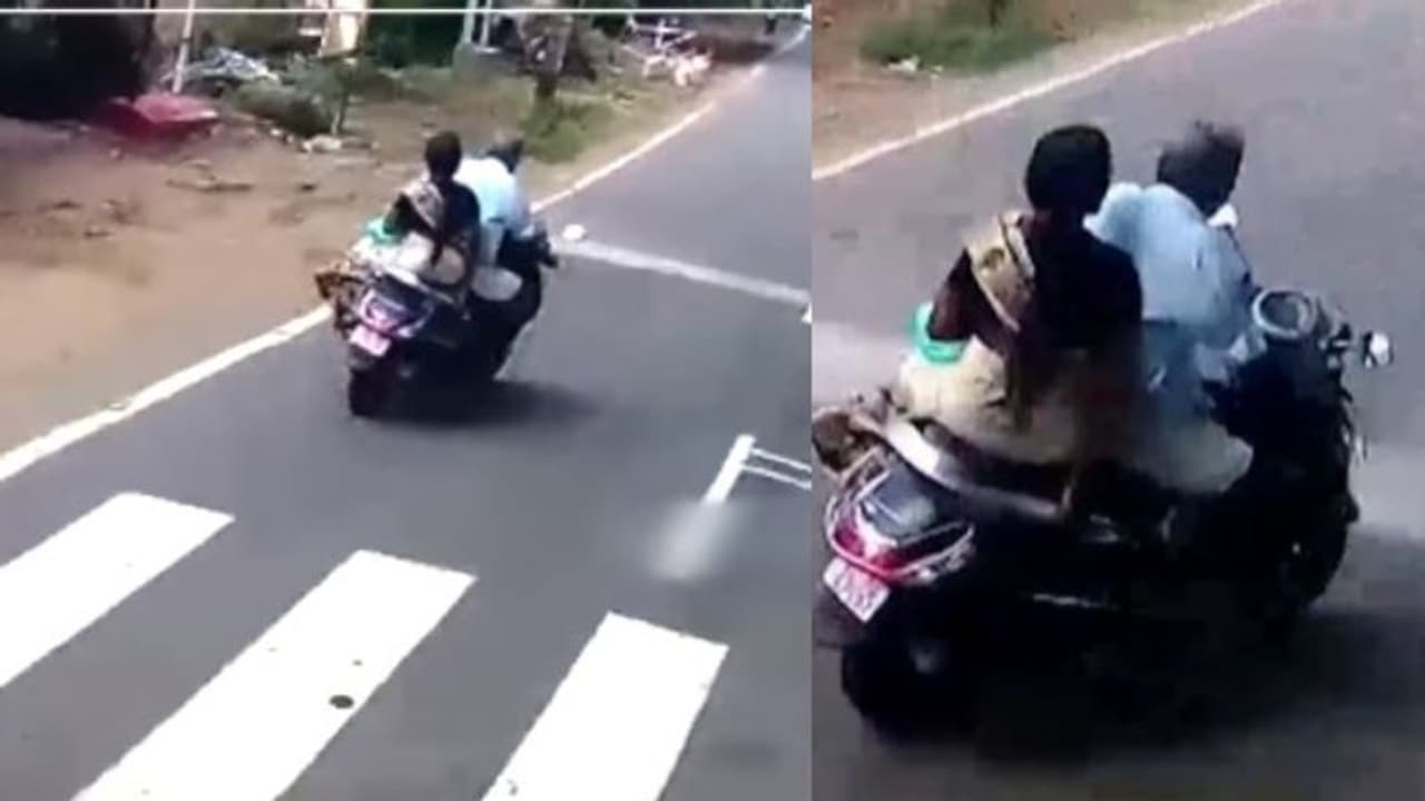 ബസിന് മുന്നില് പെട്ടന്ന് വെട്ടിത്തിരിച്ചു, സഡന് ബ്രേക്കിട്ട് ഡ്രൈവര്; സ്കൂട്ടര് യാത്രികന് 11,000 രൂപ പിഴ ബസിന് മുന്നില് പെട്ടന്ന് വെട്ടിത്തിരിച്ചു, സഡന് ബ്രേക്കിട്ട് ഡ്രൈവര്; സ്കൂട്ടര് യാത്രികന് 11,000 രൂപ പിഴ