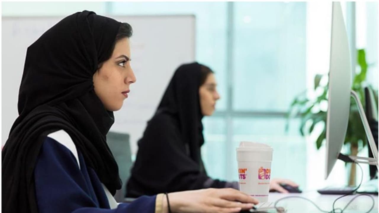 യൂറോപ്പിനേക്കാൾ കൂടുതൽ വനിതാ ടെക് സ്റ്റാർട്ടപ്പ് സംരംഭകർ സൗദി അറേബ്യയിലെന്ന് പഠനം യൂറോപ്പിനേക്കാൾ കൂടുതൽ വനിതാ ടെക് സ്റ്റാർട്ടപ്പ് സംരംഭകർ സൗദി അറേബ്യയിലെന്ന് പഠനം