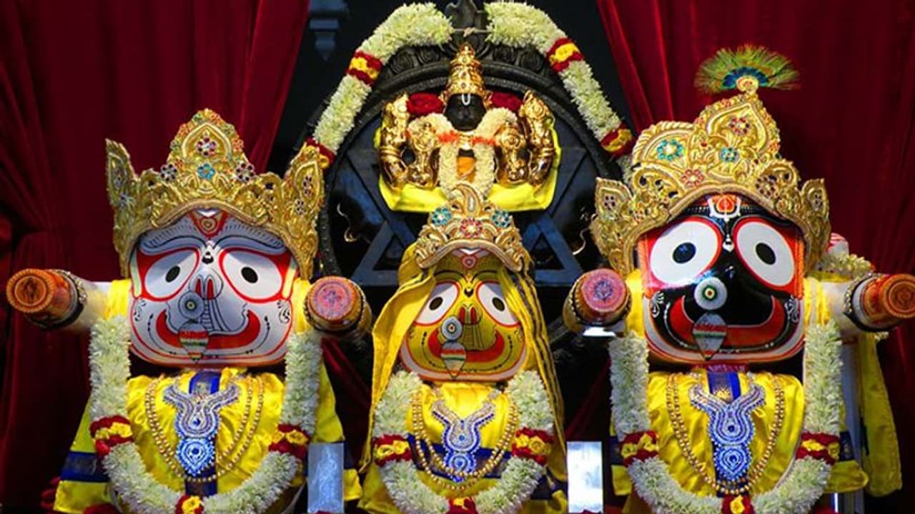 Jagannath Rath Yatra: आंखों पर पट्टी बांधकर पुजारी बदलते हैं भगवान जगन्नाथ की प्रतिमा, रहस्यमयी है ये परंपरा