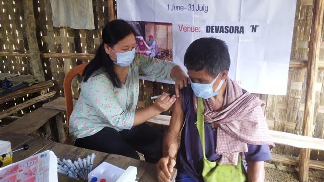 Corona Virus: फिर मिले 17000 नए केस, एक्टिव केस 0.25% हुए, वैक्सीनेशन 197.74 करोड़ पार Corona Virus: फिर मिले 17000 नए केस, एक्टिव केस 0.25% हुए, वैक्सीनेशन 197.74 करोड़ पार