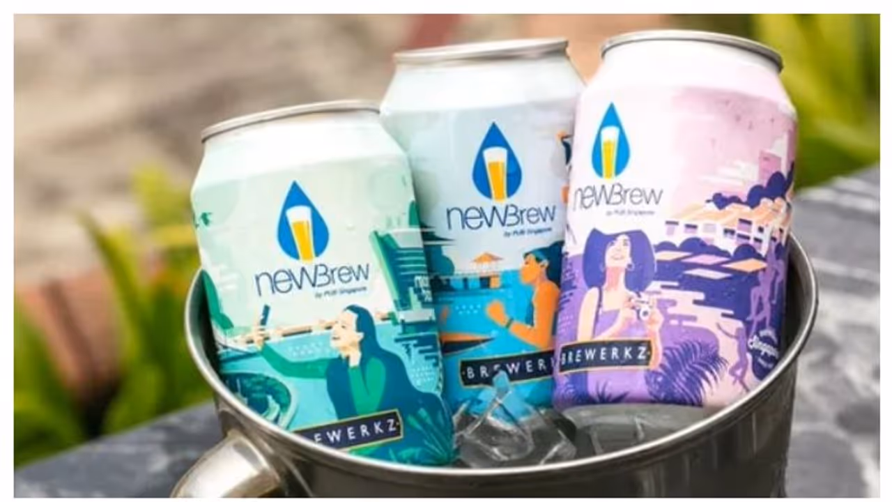 ടോയ്ലറ്റ് വെള്ളം ശുദ്ധീകരിച്ച് നിർമിച്ച ബിയർ പുറത്തിറക്കി! പുതിയ പരീക്ഷണവുമായി സിംഗപ്പൂർ ടോയ്ലറ്റ് വെള്ളം ശുദ്ധീകരിച്ച് നിർമിച്ച ബിയർ പുറത്തിറക്കി! പുതിയ പരീക്ഷണവുമായി സിംഗപ്പൂർ