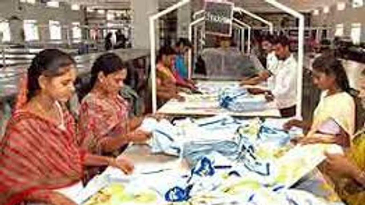 அனைத்து ரக நூல் விலையும் கிலோவிற்கு ரூ30 குறைவு.. ஜவுளித்துறையில் புதிய ஆர்டர்கள் அதிகரிக்க வாய்ப்பு..