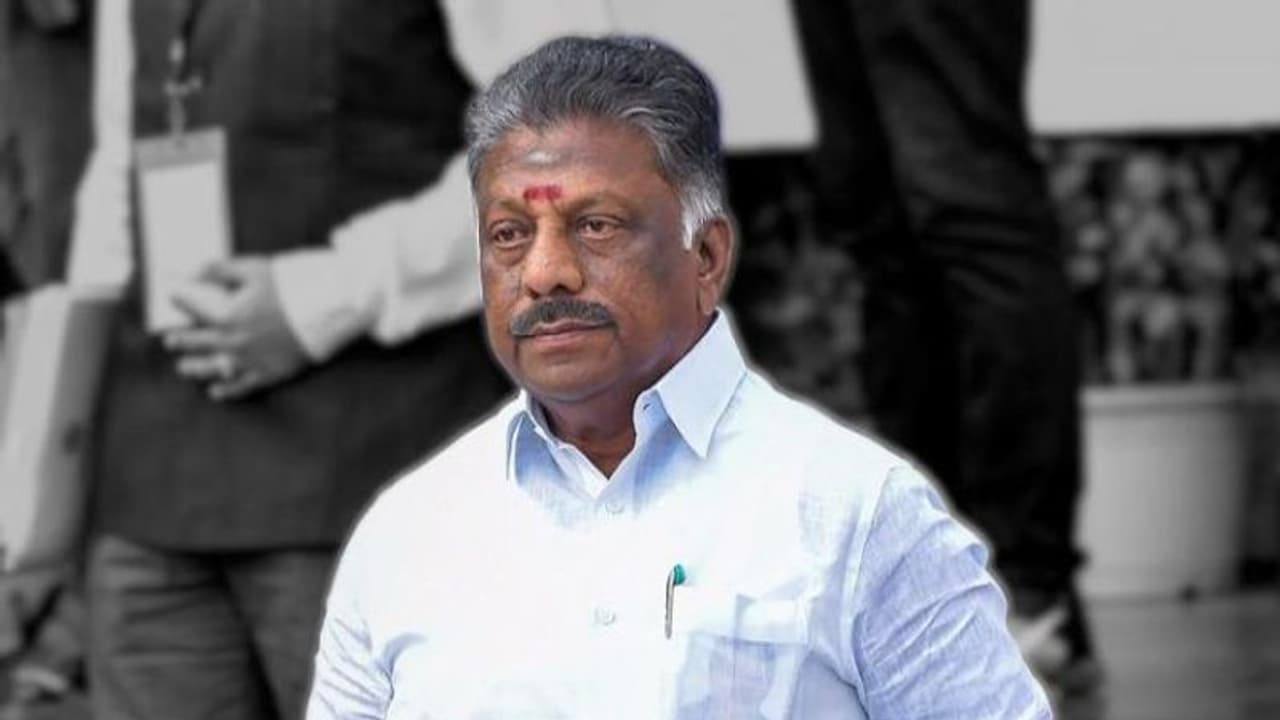 AIADMK: ஓபிஎஸ் கொள்ளையடித்த பணம் புதுச்சேரியில் இருக்கு.. அதிமுக பிரமுகர் சொன்ன அதிர்ச்சி தகவல்