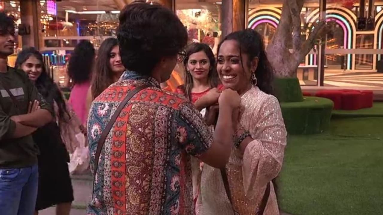 Bigg Boss 4 : 'ജയിച്ചാലും ഇല്ലെങ്കിലും, നീ ഒരുപാട് ഹൃദയങ്ങള് കീഴടക്കി'; റിയാസിനോട് നിമിഷ Bigg Boss 4 : 'ജയിച്ചാലും ഇല്ലെങ്കിലും, നീ ഒരുപാട് ഹൃദയങ്ങള് കീഴടക്കി'; റിയാസിനോട് നിമിഷ
