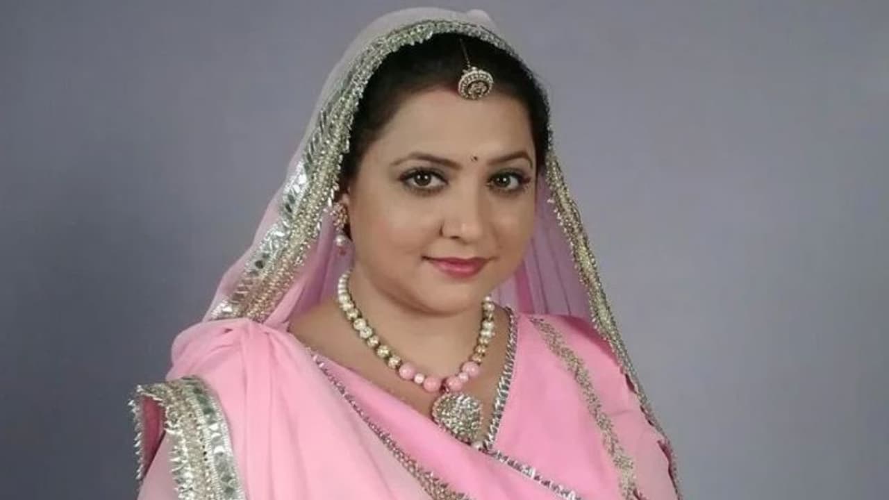 पति की प्रताड़ना से तंग आकर TV एक्ट्रेस सुरभि तिवारी ने लिया तलाक का फैसला, 3 साल पहले की थी शादी पति की प्रताड़ना से तंग आकर TV एक्ट्रेस सुरभि तिवारी ने लिया तलाक का फैसला, 3 साल पहले की थी शादी